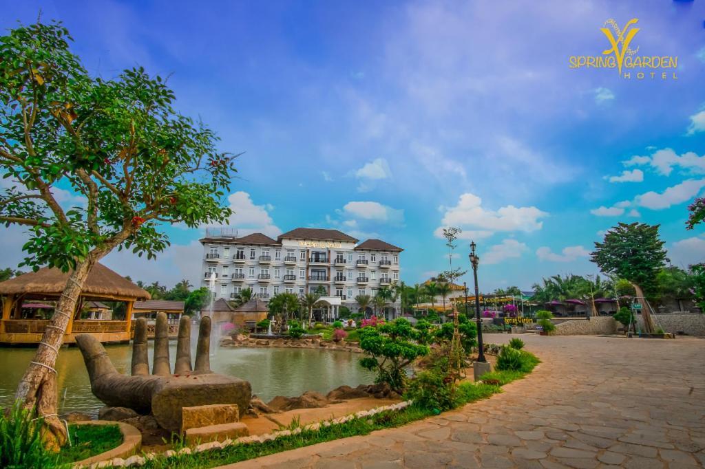 Spring Garden Hotel Lk Long Khanh Exterior foto